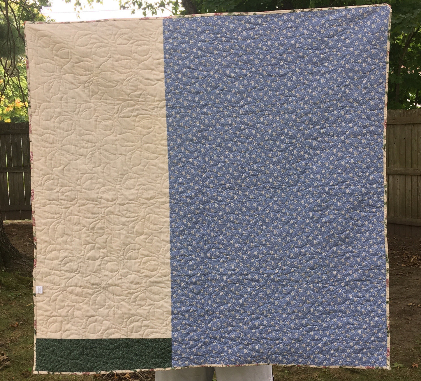 Floral, fountain panel lap quilt